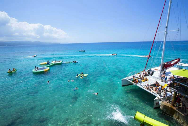 Negril: Catamaran Cruise / Party Boat Ride